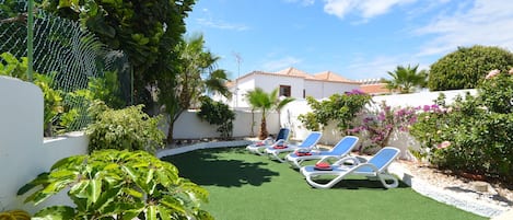 Sunbathing area on private terrace