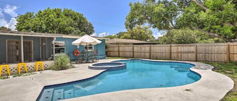 Clearwater Vacation Rental | 2BR | 2BA | Step-Free Access | 1,054 Sq Ft