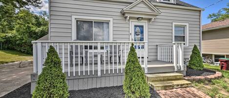 Orchard Park Vacation Rental | 3BR | 1BA | 1,089 Sq Ft | Stairs Required