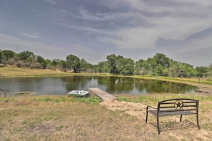 On-Site Pond | Paddleboat & Fishing Pole Available | Dog & Horse Friendly w/ Fee