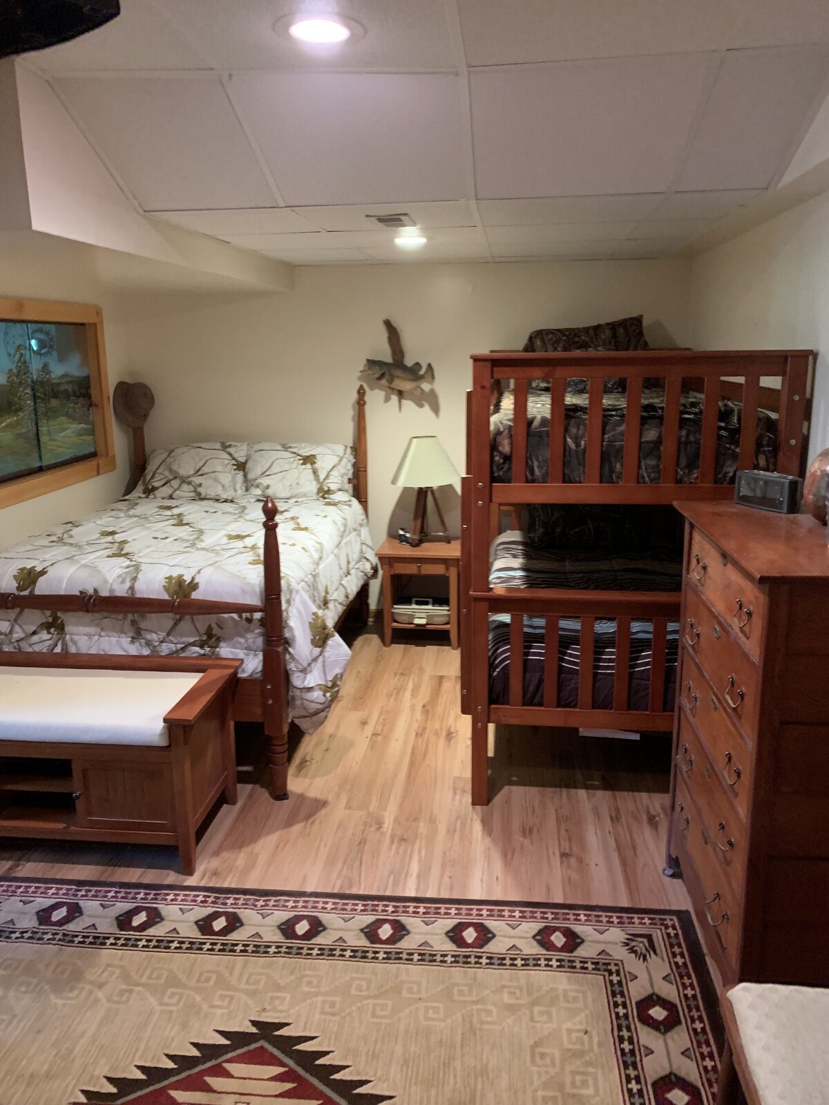Secluded Mountain Home Nestled in a Private River Community, Wi-Fi, Fire Pit,