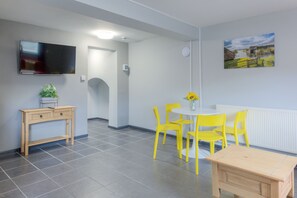 Living Room / Lounge