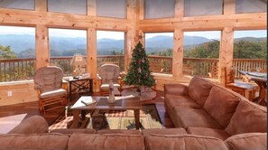 Relax and enjoy these views while making coffee or watching TV