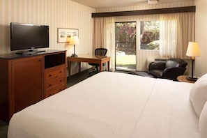Comfortable King size bed!