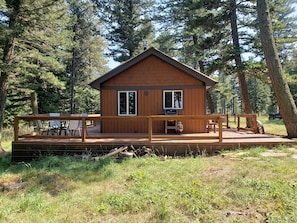 South Forty Guest Cabin North
