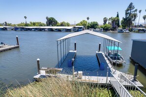 Private Dock | Private Boat Slip