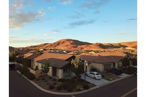 Keyless Entry | Quiet Neighborhood | Mountain Views