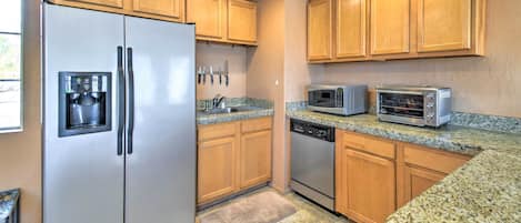 Paradise Valley Vacation Rental | 1BR | 1BA | 950 Sq Ft | Step-Free Access