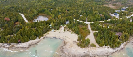 Welcome to Golden Pine, in the Miller Lake area. It is close to the National Park, Lindsay Tract Trails and more. 