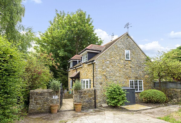 Hope Cottage, Shipton Gorge