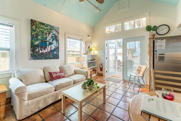 Tons of natural light.