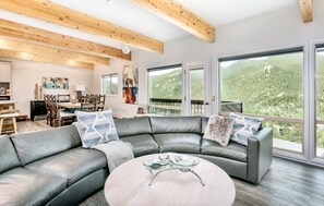 Furniture, Living Room, Room, Indoors, Couch