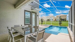 Patio Dining (Angle)
