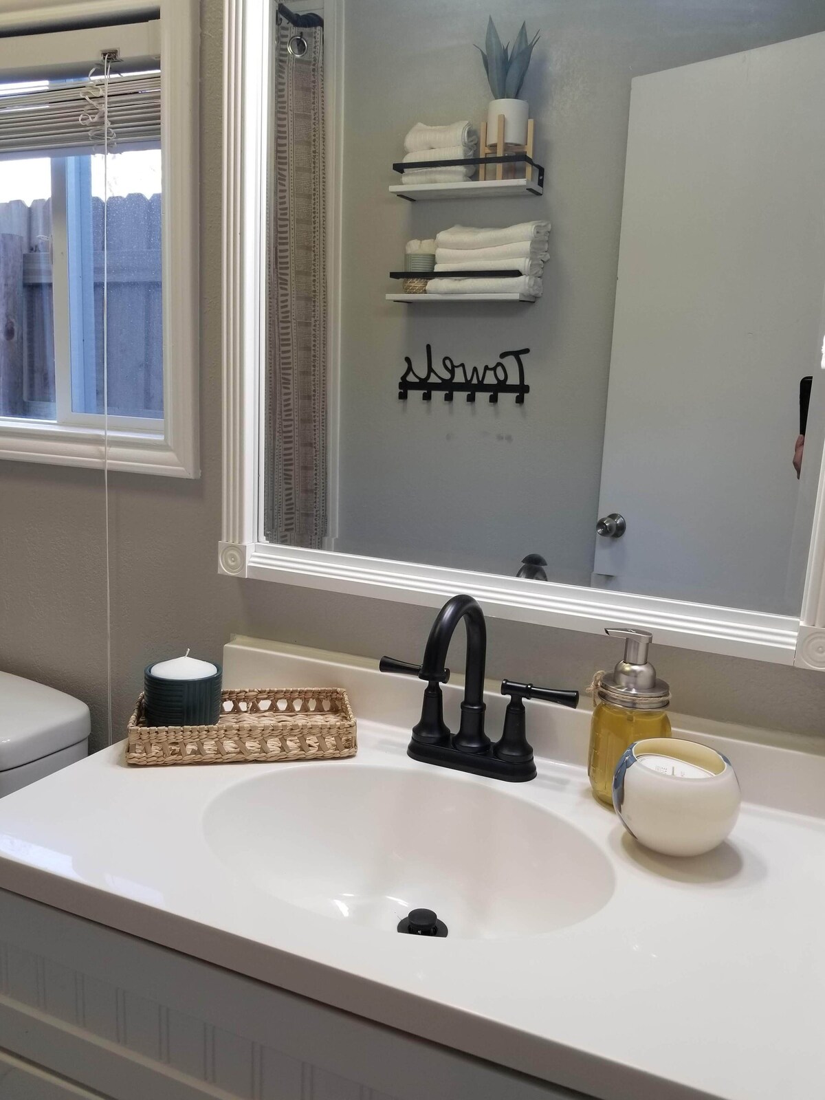 free private parking, washer dryer, back porch with a view, pet/family friendly