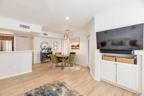 Dining area & coffee bar. Great way to start the morning off!