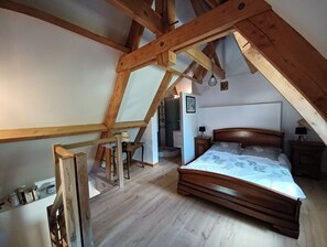 La chambre et la salle d'eau