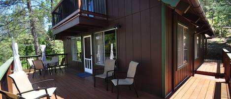 Front deck, Unit 4 Lot 281 Vacation Rental (Big Foot Cabin)