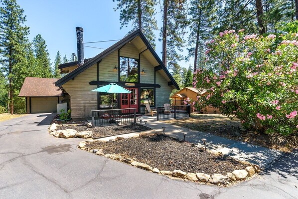 Flagstone, Building, Cottage, House, Outdoors