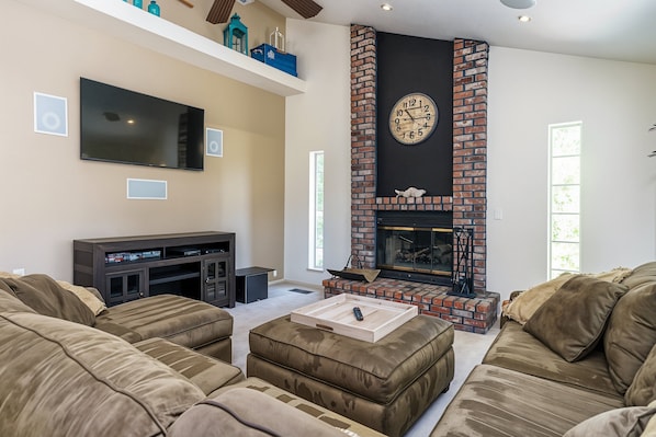 Architecture, Building, Furniture, Indoors, Living Room