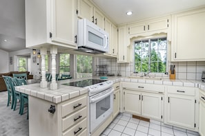 Indoors, Kitchen, Appliance, Microwave, Oven