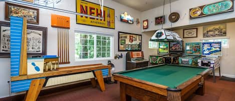 Game room in garage. Pine Mountain Lake Vacation Rental "Creme de la Creme #1" - Unit 1 Lot 100.