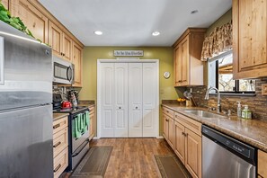 Indoors, Kitchen, Appliance, Microwave, Oven