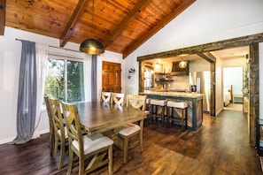 Dining area looking into the kitchen. (Pine Mountain Lake Vacation Rental, Unit 2 Lot 445, The Treetops)