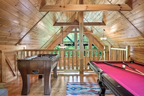 Open loft game room