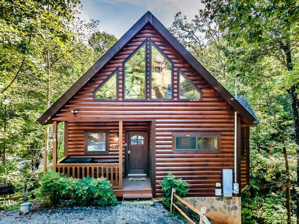 Imagine arriving at this rustic retreat, with ample parking directly in front. 