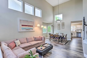 Living Room | Open Floor Plan