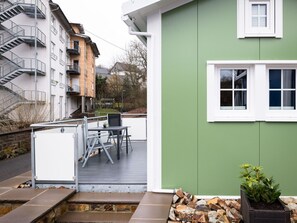 Plant, Building, Window, Property, Sky, Wood, House, Road Surface, Neighbourhood