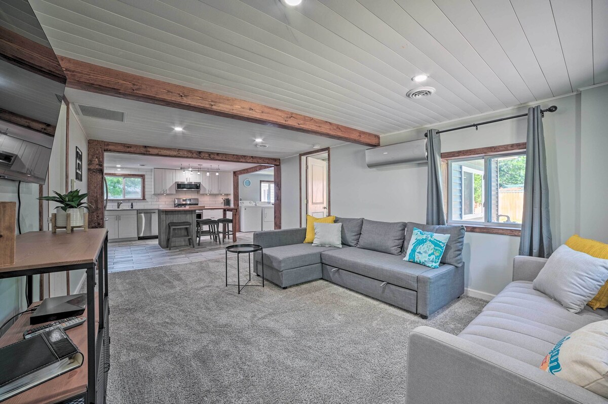 Prudenville Retreat w/ Yard ~ 1 Mi to Lake!