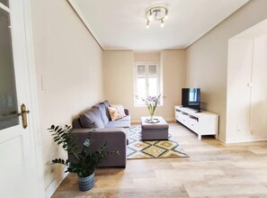 Apartment Itsasoa Barrika Wohnzimmer mit Schlafsofa