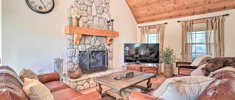 Lake Arrowhead Vacation Rental | 5BR | 3.5BA | Stairs Required | 2,531 Sq Ft