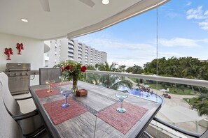 The perfect place to relax & enjoy your home cooked meals...or a few cocktails!!
