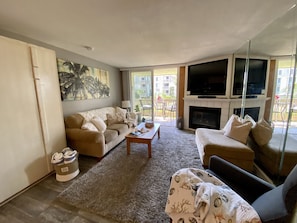 The living room here at the Pearl.