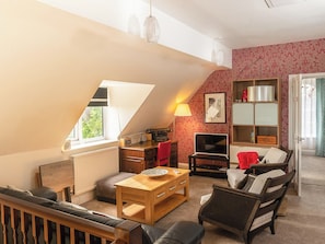 Living room/dining room | Apartment Hole 18 3/4, Stroud
