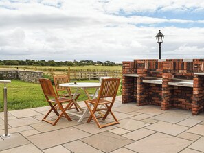 Patio | Church View - Church Farmhouse, Castletown
