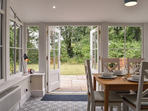 Conservatory | Church View - Church Farmhouse, Castletown