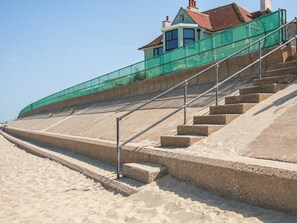 Exterior | Poachers Sea View, Bacton