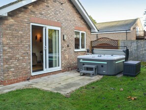 Outdoor area | Ted’s Place, Bridlington
