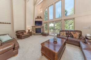 Snowflake-Cabin-09