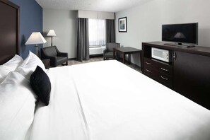 Spacious unit with a King size bed and flat screen TV