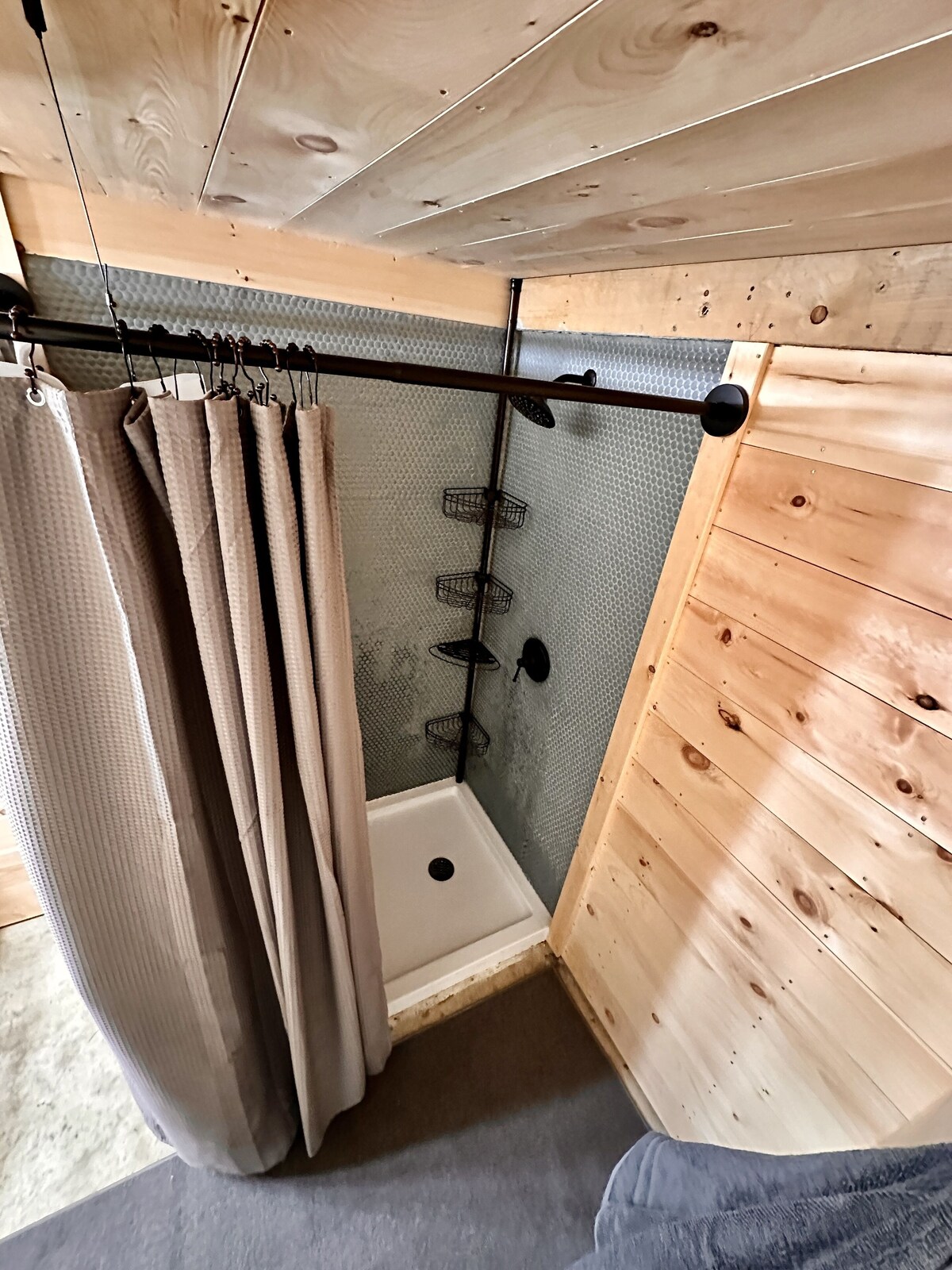 Tiny House on 100 Acres Kayaks/Canoes/Paddleboards