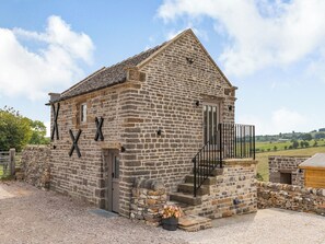 Exterior | Piggledy Cross Barn, Butterton, near Leek