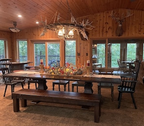 Dining for 10 at the main table. Kitchen island offers seating for 5. 