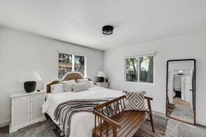 Main bedroom (1)