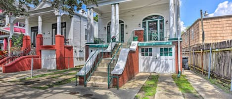 New Orleans Vacation Rental | 2BR | 1BA | Stairs Required for Entry