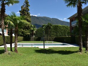 Plant, Cloud, Sky, Water, Building, Tree, Shade, Mountain, House, Land Lot