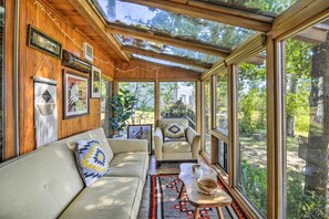 Sunroom | Mountain & Lake View | Wet Bar